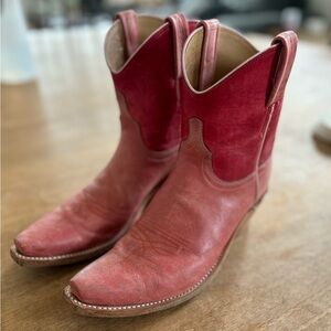 Lucchese Gaby Boots